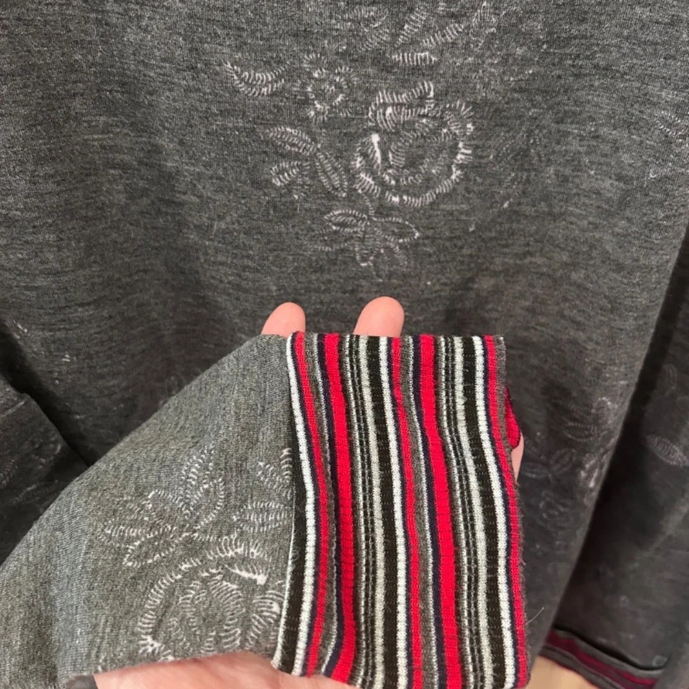 Max Razy Dolman Top - Picture 2 of 5